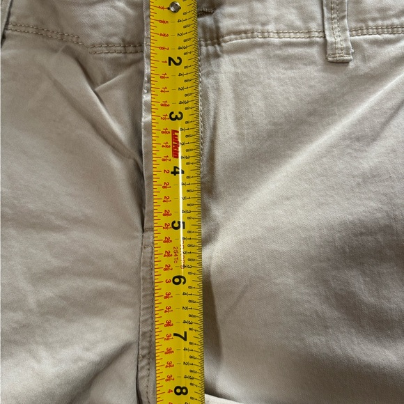 Old Navy Beige Perfect Bermudas - Khaki Shorts - Picture 3 of 5